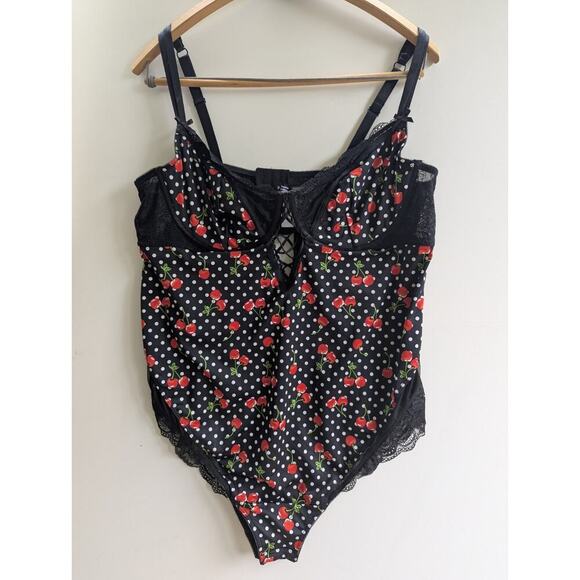 Torrid Womans Bodysuit 2x Bing Cherry Print Bodysuit Corsette Lace Trim Retro - Picture 1 of 8